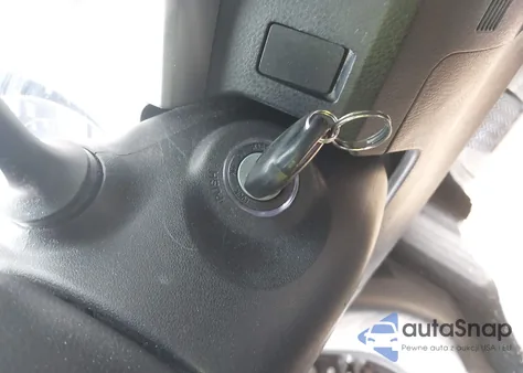 2015 Toyota Rav4 Xle z USA, uszkodzony, nr VIN 2T3RFREV0FW370920